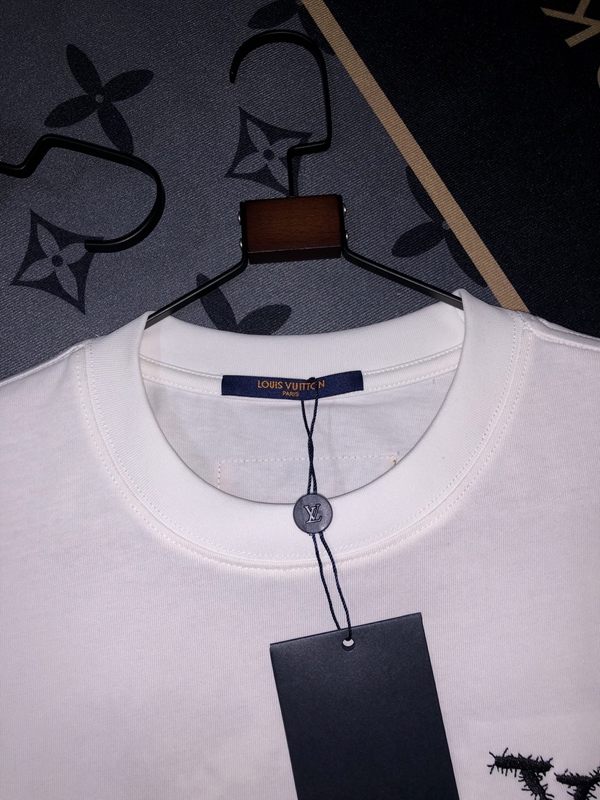 ブランドTシャツ細部ディテール